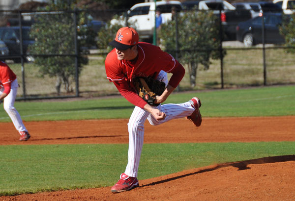 Baseball: Panthers beat Maryville 6-5