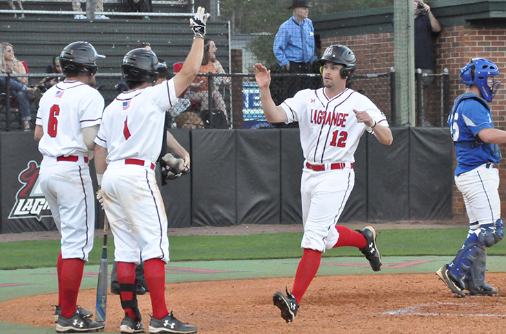 Baseball: Panthers rise to No. 2 and No. 3 in Division III Top 25 polls