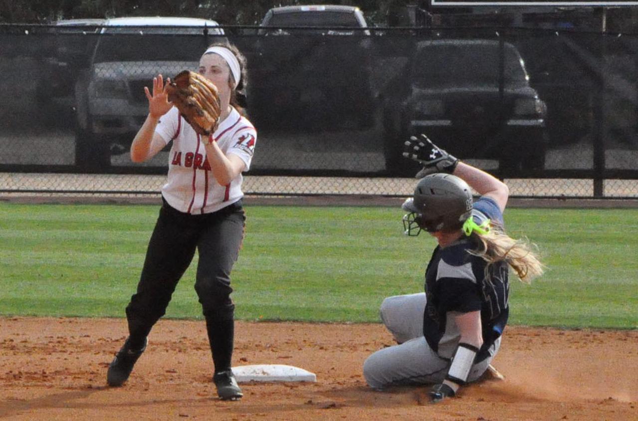 Softball: Wolfe pitches Panthers past Berry in second game of doubleheader