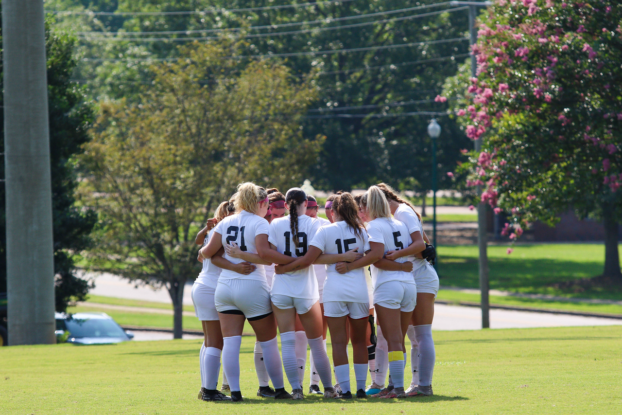 Women’s soccer ties 2-2 with Point